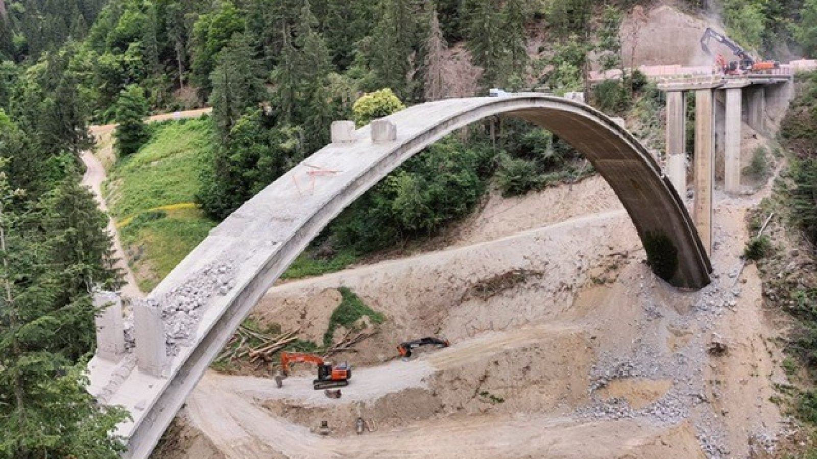 30_bruecke.jpg