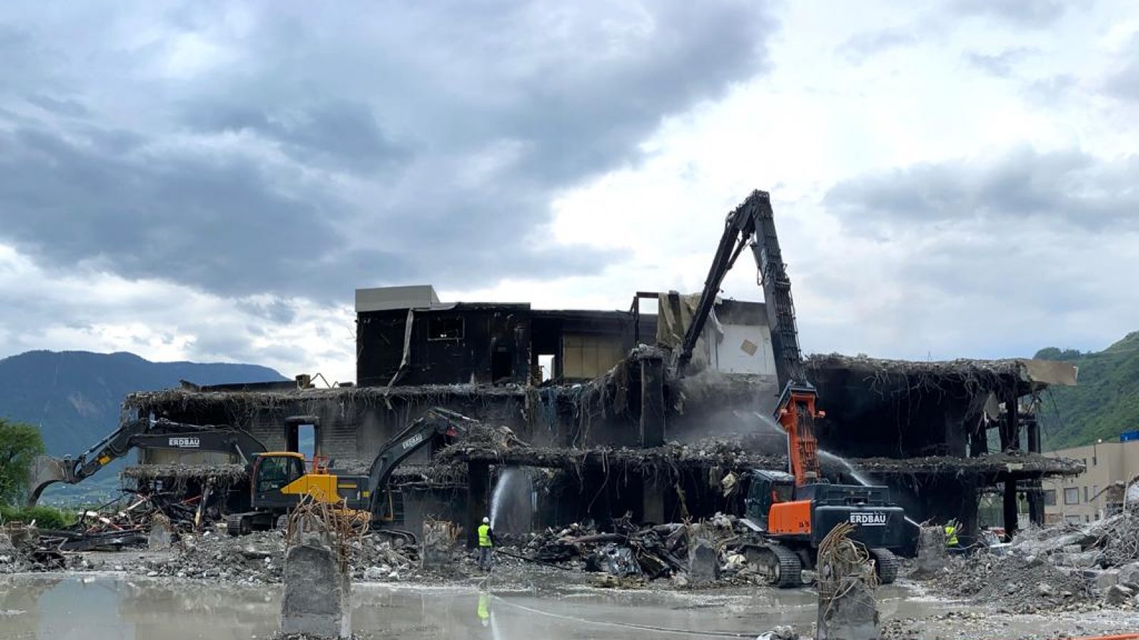 abbruch_brand_metzgerei_pfitscher_2020-05-19_01_albrecht_auer.jpg