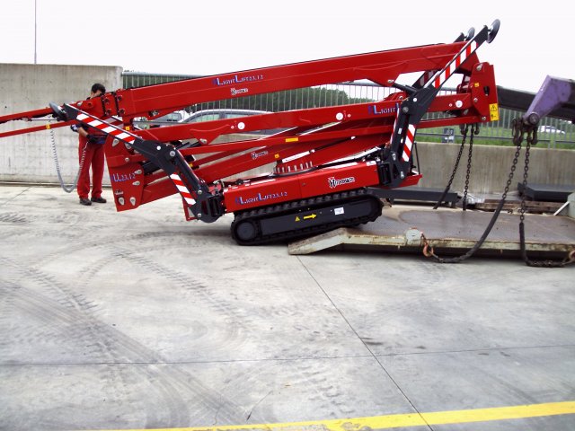 hinowa_23m_001.jpg